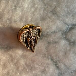 Guardian Angel heart with Wings Pin